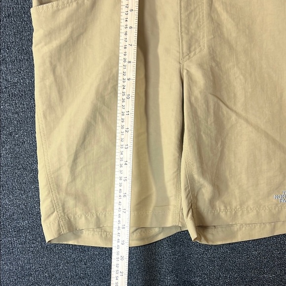 The North Face Outdoor Shorts, Men’s Size 30 - Picture 4 of 7